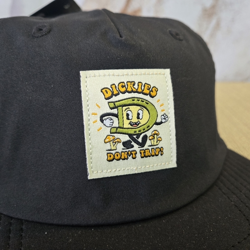 NWT Dickies x Free & Easy "Don't Trip" Patch Strapback Hat - Black - Picture 2 of 9